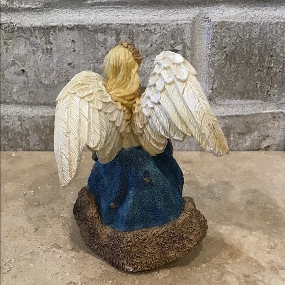 United Design Angel Collection - Picture 3 of 7